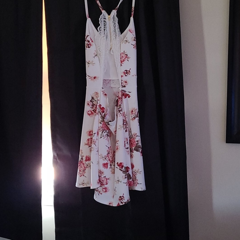 Dress - Picture 2 of 2